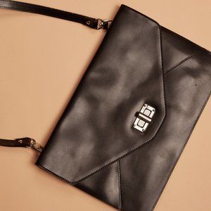 FREDERIC T Black Leather Shoulder Bag